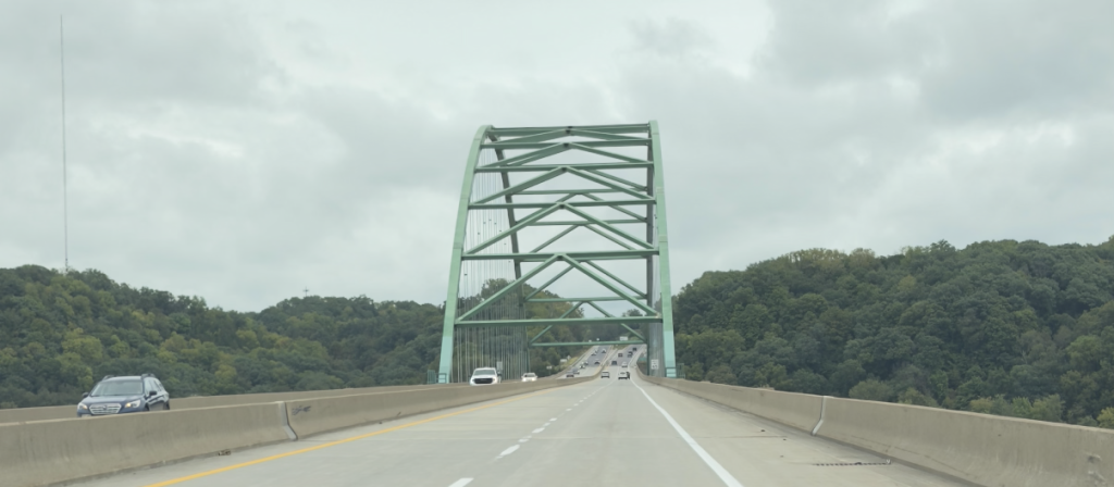 Image of Bridge across Mississippi River between Wisconsin and Iowa